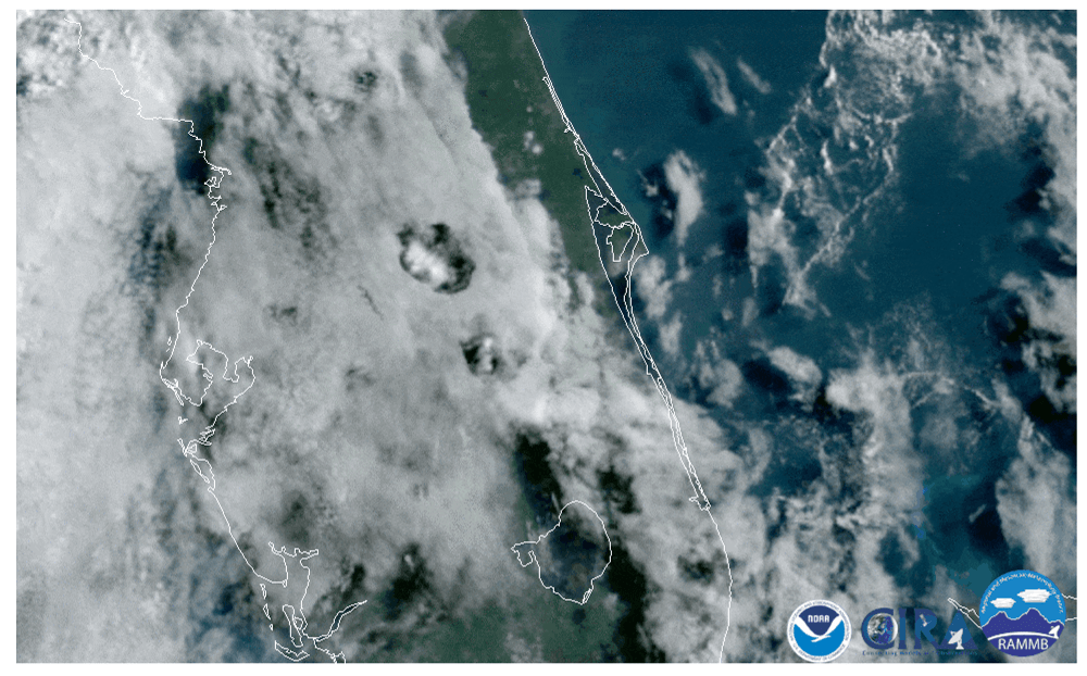 美國同步衛星GOES-R拍攝到的雨幡洞雲現象。